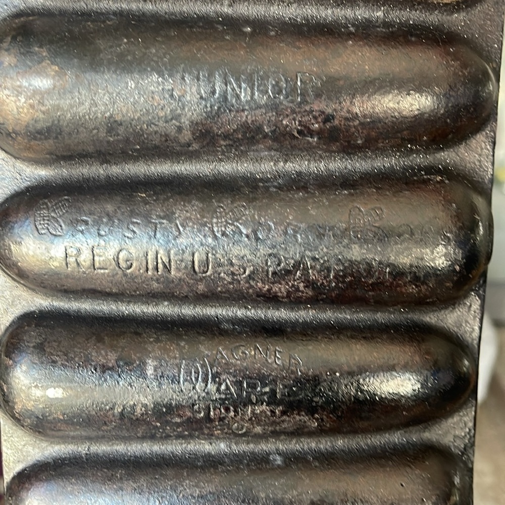 VTG Cast Iron Wagner Ware Junior Krusty Korn Kobs Cornbread Pan 1319 - Picture 2 of 6